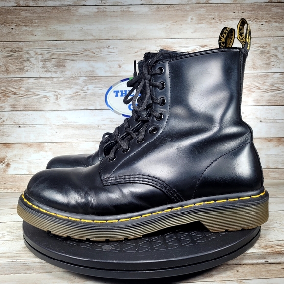 DR MARTENS 1460 WOMEN SIZE 9 BLACK SMOOTH LEATHER LACE UP BOOTS - Picture 7 of 10